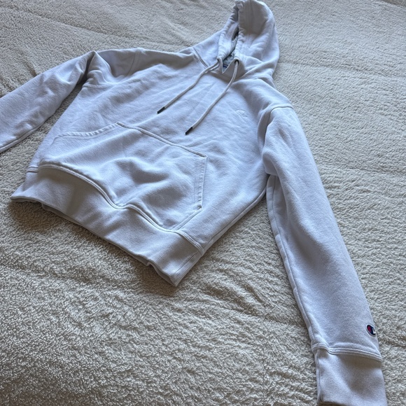 White sweater - Picture 1 of 3